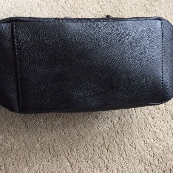 NINE WEST quilted shoulder bag - Picture 3 of 8